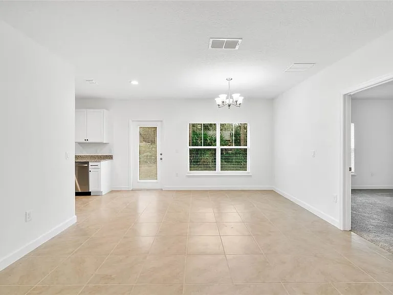 1308 Bond — Photo 2