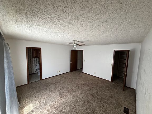 3rd image of 4433 W Reno St