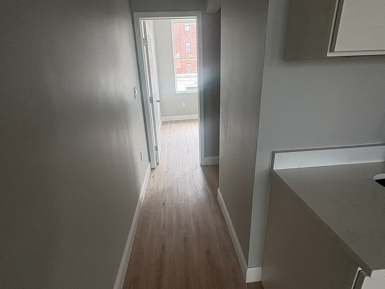 2105 Maryland Ave #404 — Photo 19