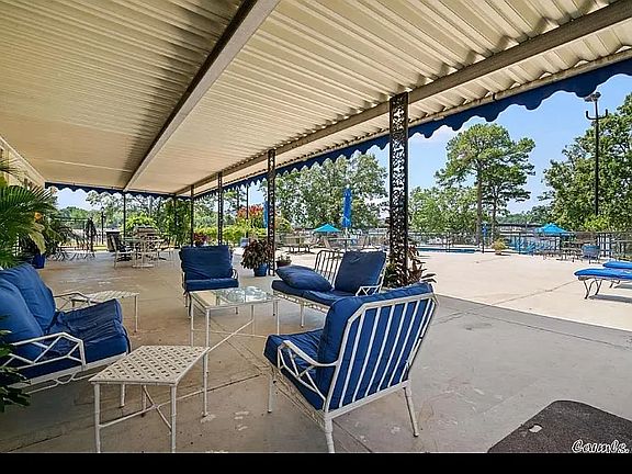 3rd image of 740 Weston Rd APT 109