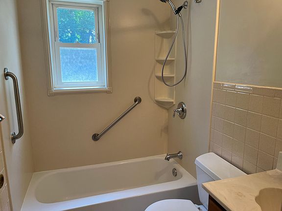 5th image of 3620 Park Ave APT 8A