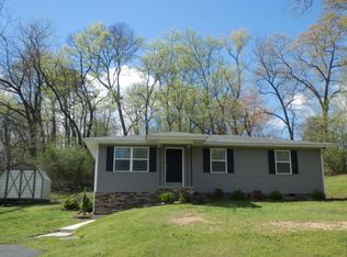 139 E Circle Dr, Rossville, GA 30741