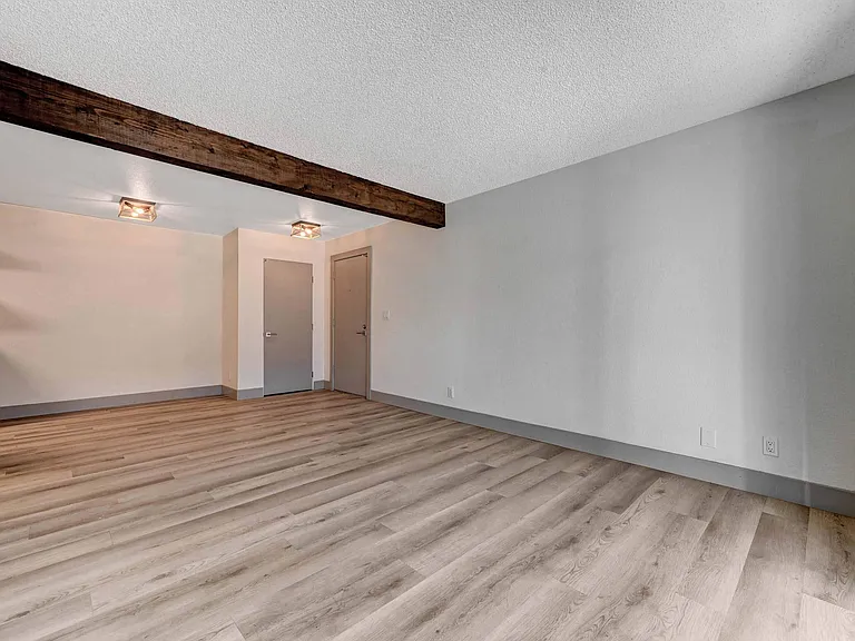 Namaste Apartments — Photo 14