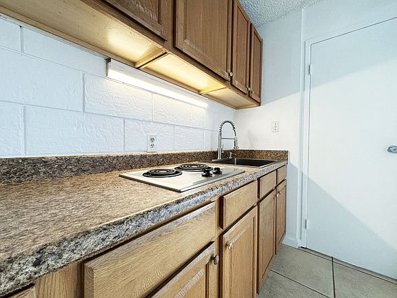 5th image of 249 Kapili St APT 403