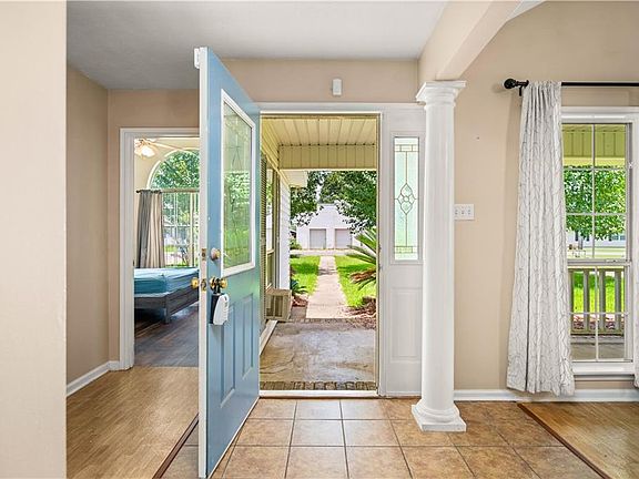 4th image of 484 Spring Bayou Rd