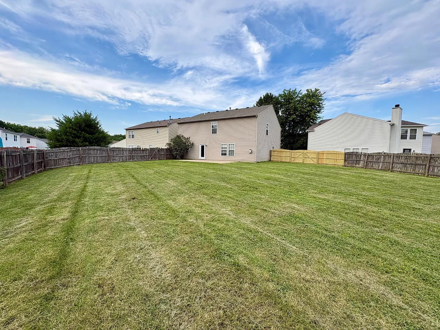 6857 Maywood Cir — Photo 3