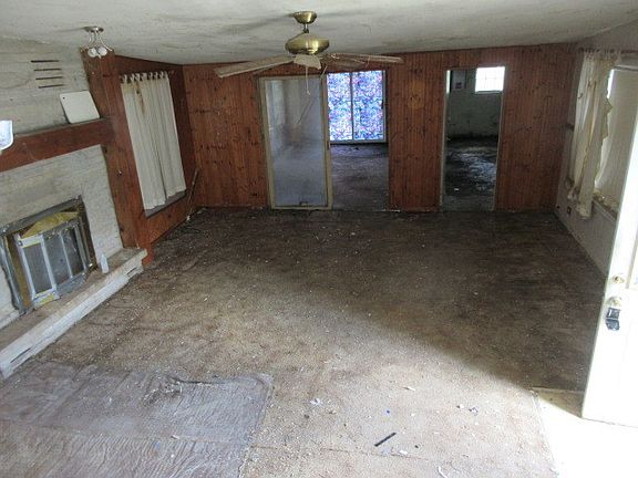 2nd image of 1813 N Jackson St