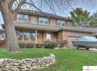 15510 Arbor St, Omaha, NE 68144