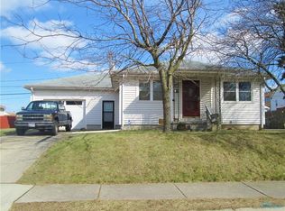 4230 Packard Rd, Toledo, OH 43612