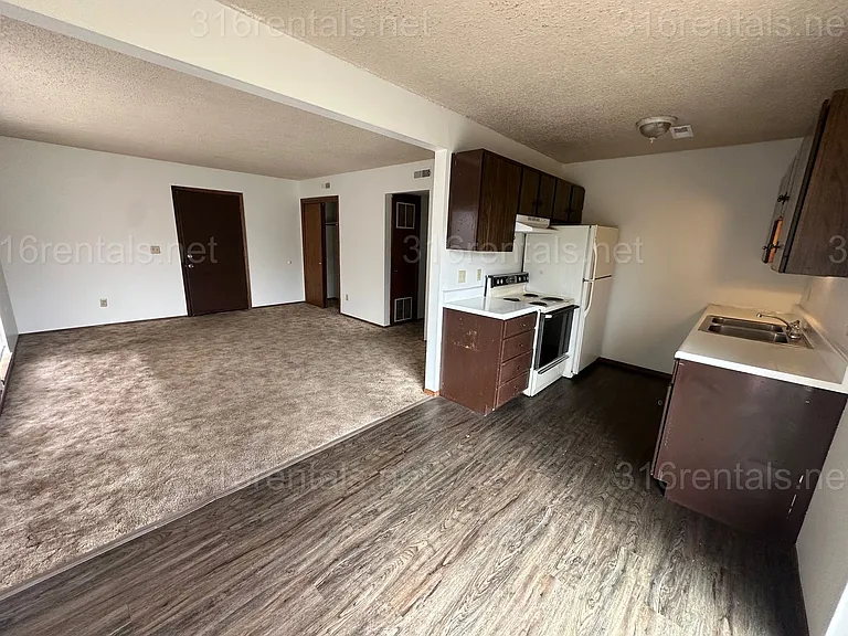 369 E Marion Ct #4 — Photo 5