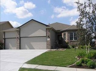 18924 Olive St, Omaha, NE 68136