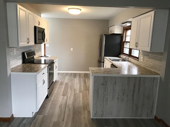 4th image of 202 Caladonia Ave