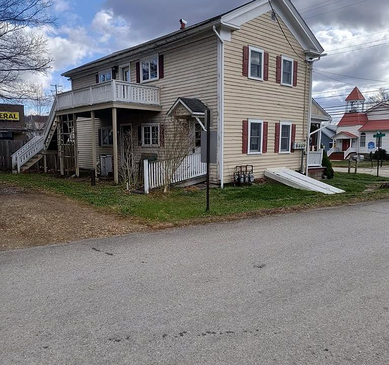 2nd image of 730 Main St