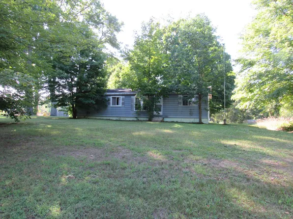 5997 E Sternberg Rd, Fruitport, MI 49415