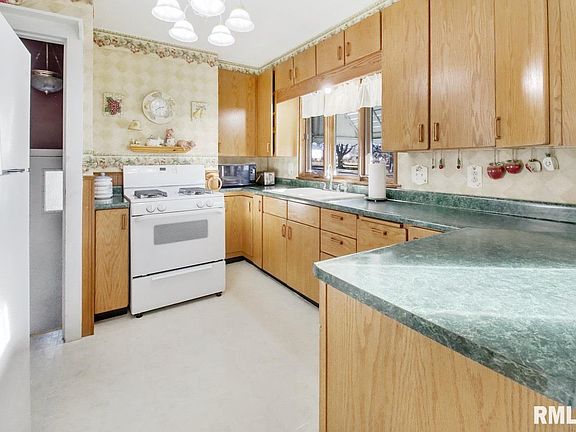 5th image of 607 E Sciota Ave