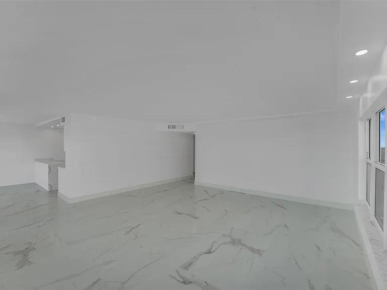 3900 Galt Ocean Dr #511 — Photo 28
