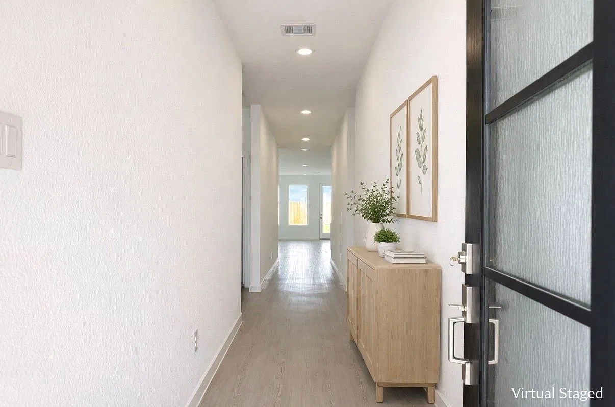 4 bed, 2.0 bath, 1908 sqft, $2,595 — Photo 3