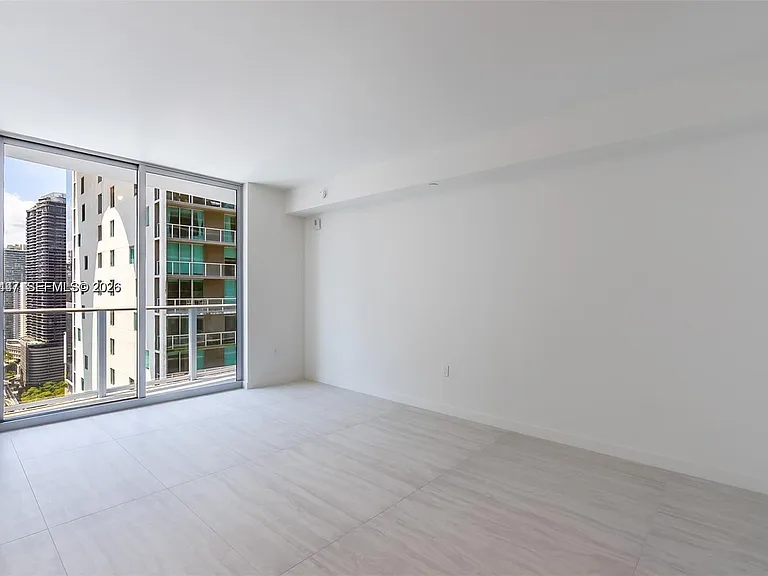 77 SE 5th St #312 — Photo 7