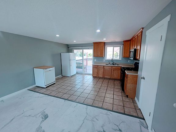 5th image of 1545 W Barbara Cir