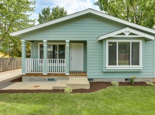 412 S Pine St, Carlton, OR