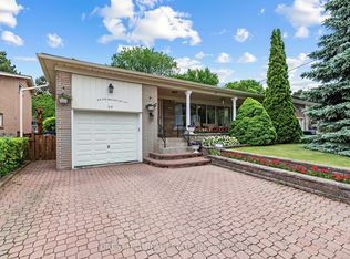 29 Foxwarren Dr, Toronto, ON M2K 1L1