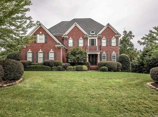 8033 Stonehaven Dr, Waxhaw, NC 28173