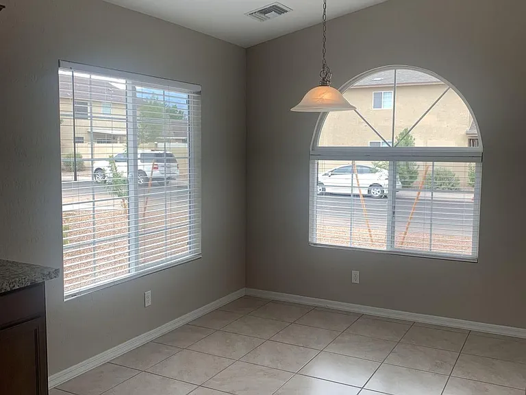 1568 E Whirlwind Way — Photo 5