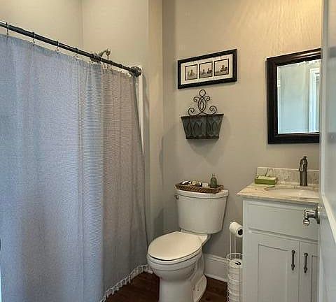 5th image of 102 Talahi Island Ln