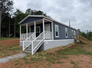 105 Candlestick Ln, Seneca, SC 29678