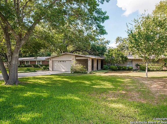 2nd image of 323 OAK GLEN