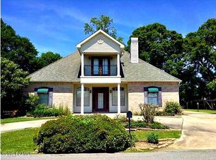 1013 Rosedown Ln, Lafayette, LA 70503