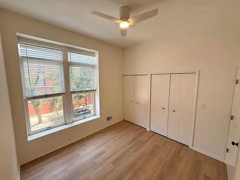935-937 W Armitage Ave #935-2A — Photo 11