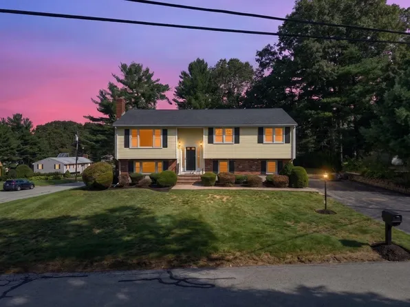 7 Barbara Rd, Taunton, MA 02780