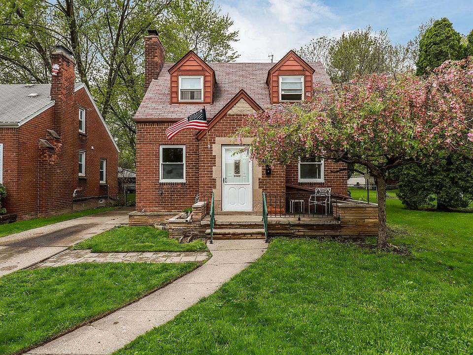 1st image of 23037 Firwood Ave