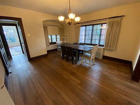 3rd image of 585 Westmoreland Ave