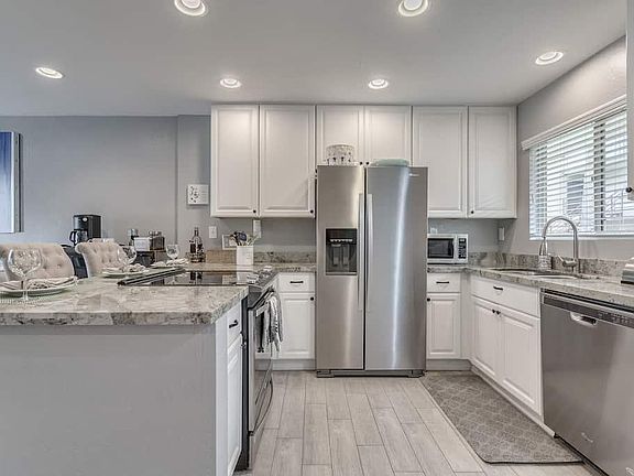 3rd image of 4630 N 68th St Unit 207