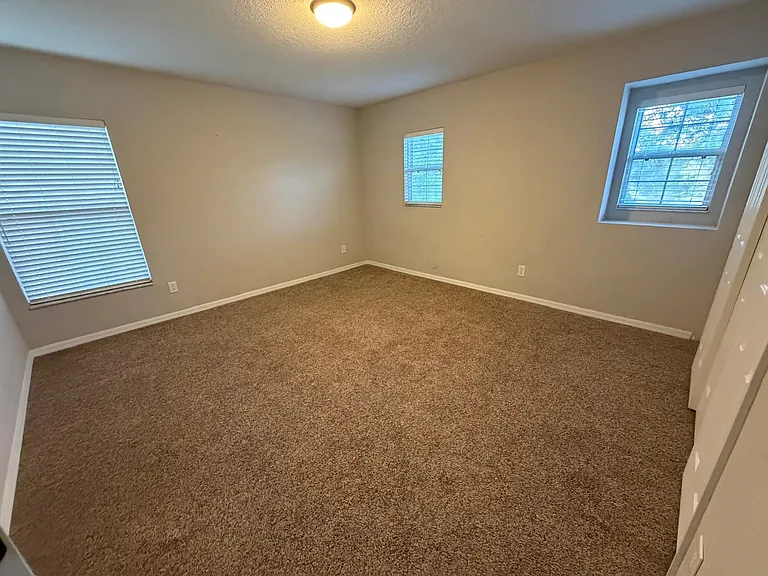 2405 Silvermoss Dr — Photo 19