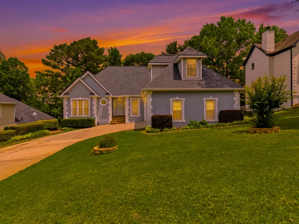 310 Melanie Way, Lawrenceville, GA 30044