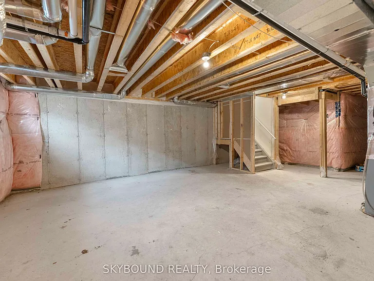70 Munro Cir — Photo 14