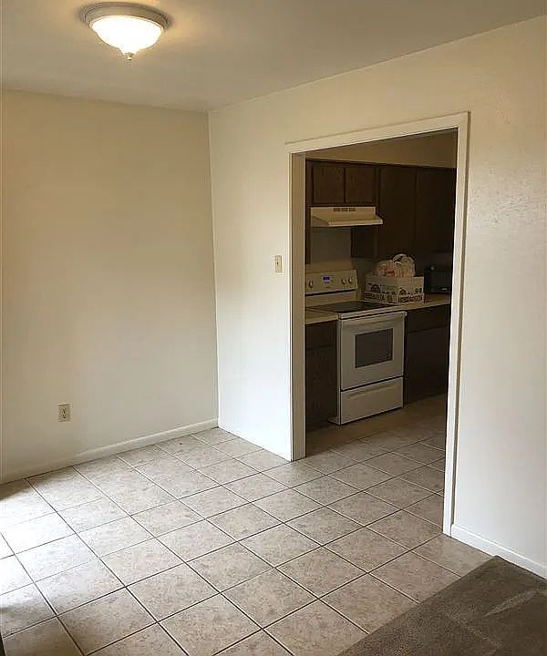 1st image of 2815 Longmire Dr APT A