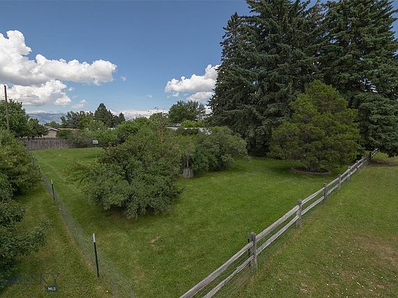 2nd image of 105 E Southview Ave
