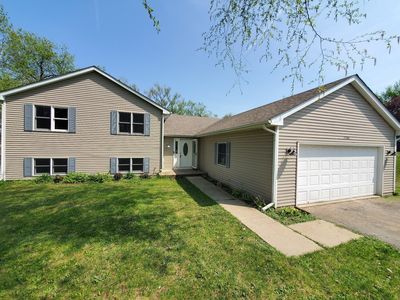 7306 Hickory Grv, Wonder Lake, IL, 60097