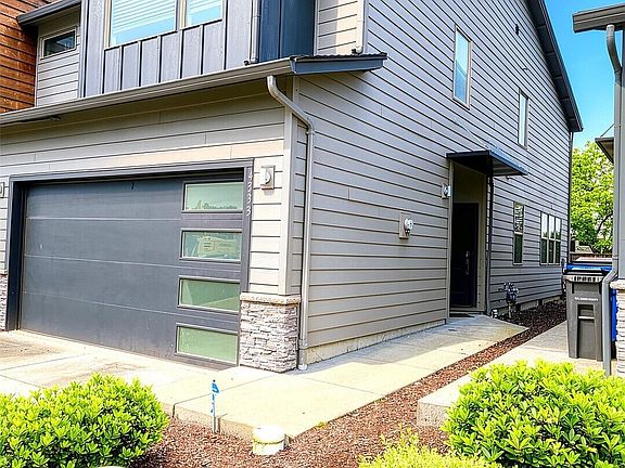 2nd image of 4333 NE 87th Street