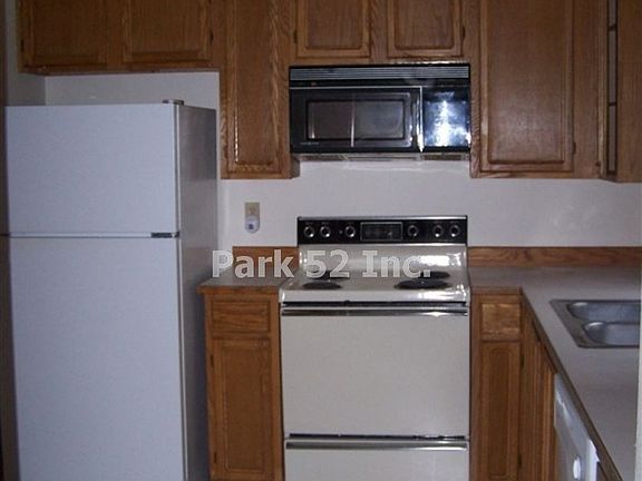 3rd image of 16430 92nd Avenue Ct E