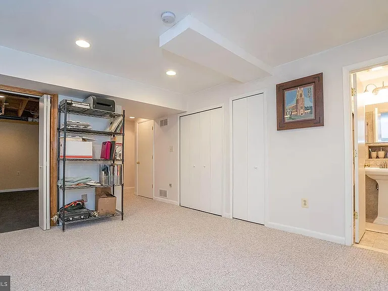 11696 Fox Glen Dr — Photo 40