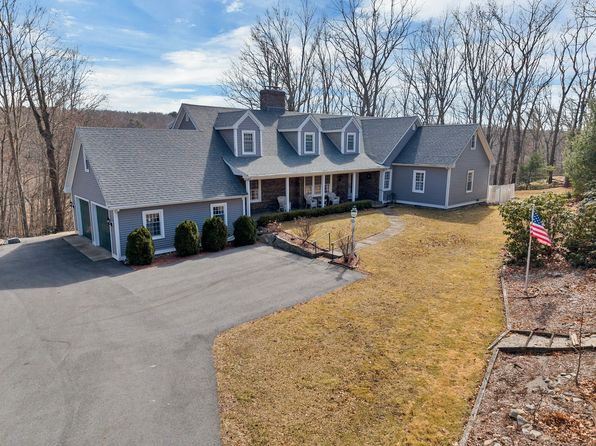 1 Lake Louise Dr, Westbrook, CT 06498
