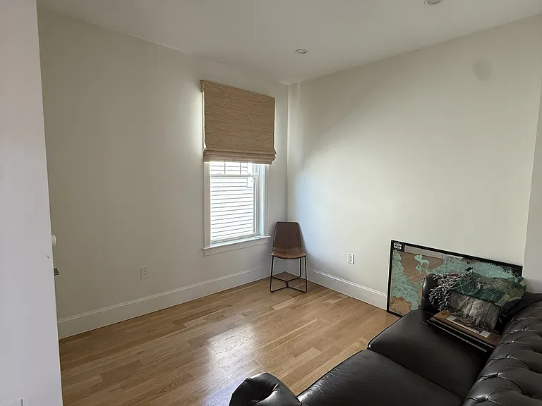 3231 Washington St #3 — Photo 9