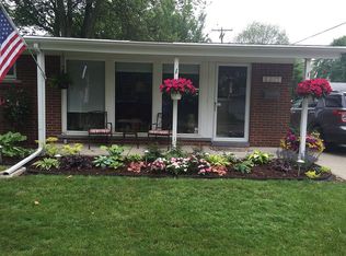 9371 Iowa St, Livonia, MI 48150