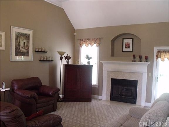 3rd image of 133 Fairway Dr