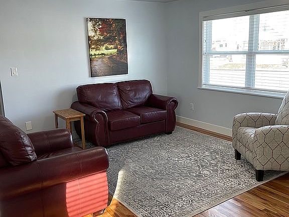 3rd image of 239 Blue Lakes Blvd